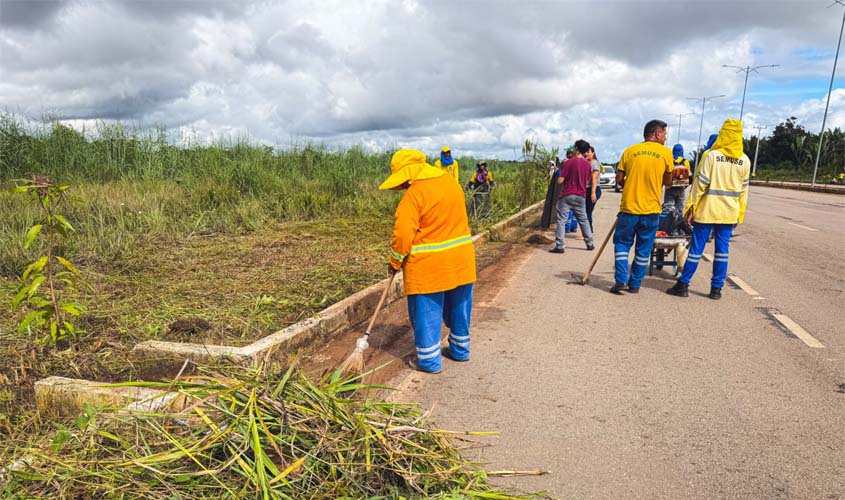 Limpeza urbana avança em três avenidas da capital