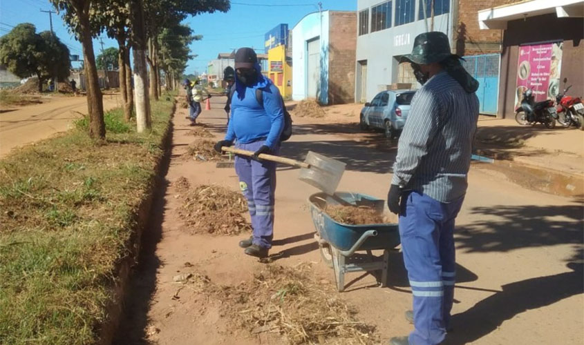 Equipes da Semusb continuam em ação