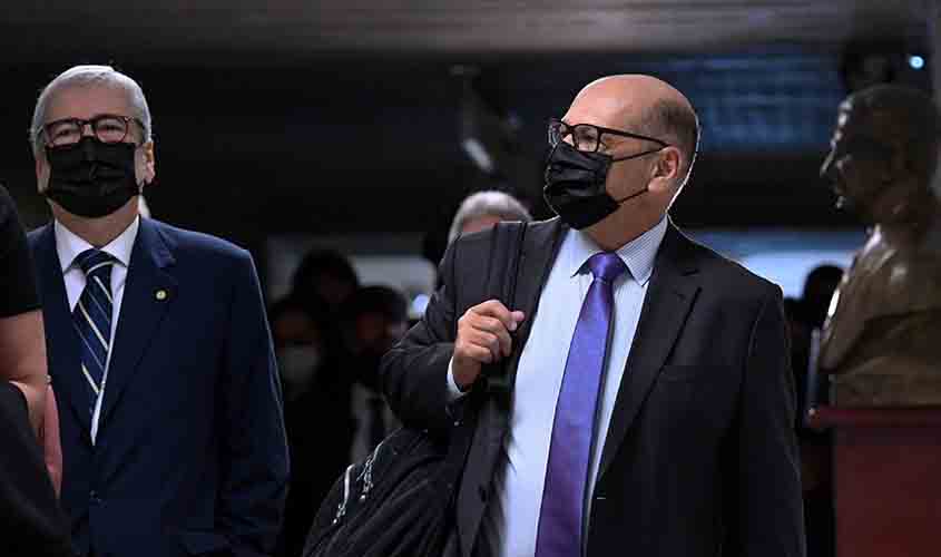 Dimas Covas defende vacinas, máscaras e distanciamento contra terceira onda