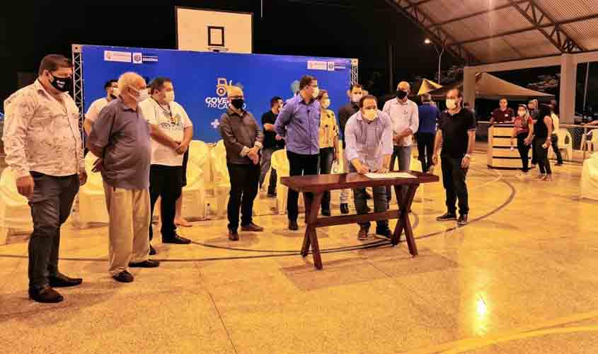 Presidente Alex Redano destaca apoio do Governo aos municípios, durante lançamento de obras em São Francisco