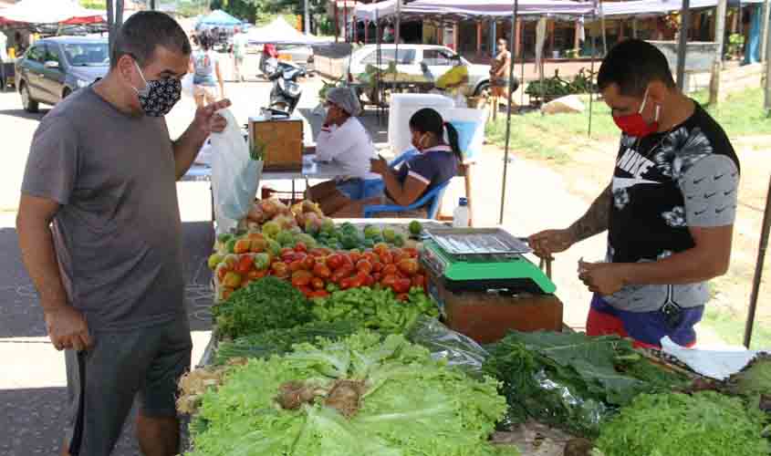 Produtores rurais realizam entrega de produtos alimentícios ao Programa de Aquisição de Alimentos Federal