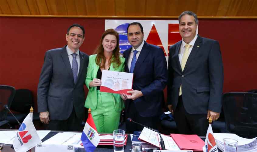 Presidente da CAARO, Aline Silva, é empossada na nova diretoria do FIDA