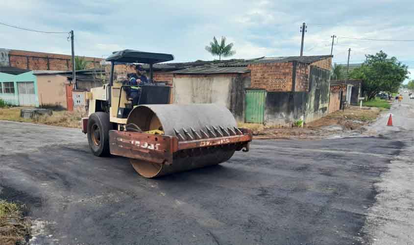 Prefeitura realiza operação tapa-buracos no bairro Bela Vista