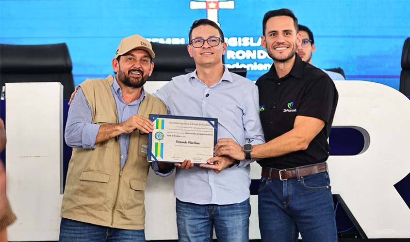 Fernando Vilas é homenageado pela Alero em RO