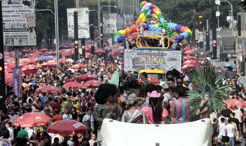 Jurista critica restrição de crianças em eventos LGBTQIA+