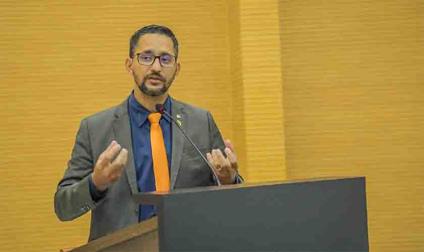 Deputado Anderson solicita informações quanto às tratativas para prevenir possível greve da Polícia Militar prevista para esta segunda (28)