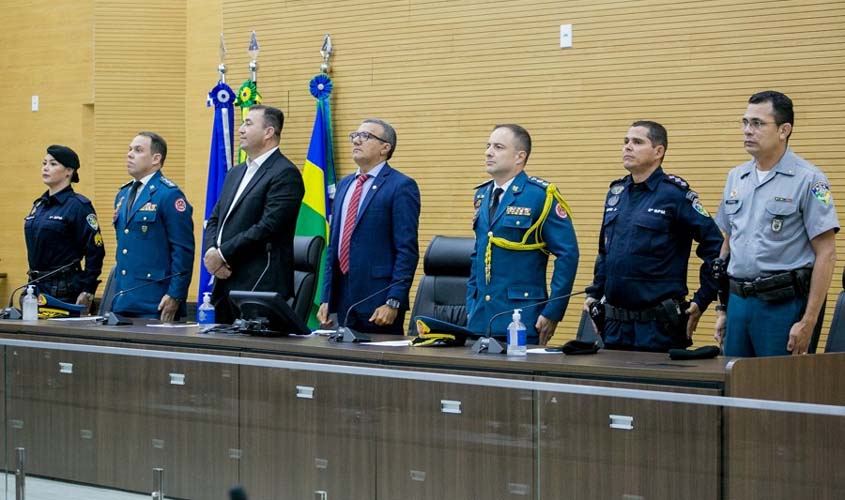 Sessão Solene homenageia Militares, Lideranças Evangélicas e Comunitárias de Rondônia