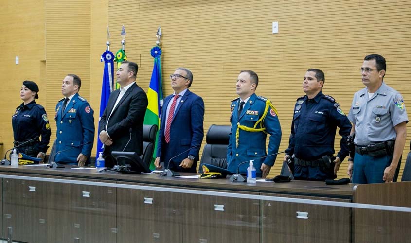 Sessão Solene homenageia Militares, Lideranças Evangélicas e Comunitárias de Rondônia