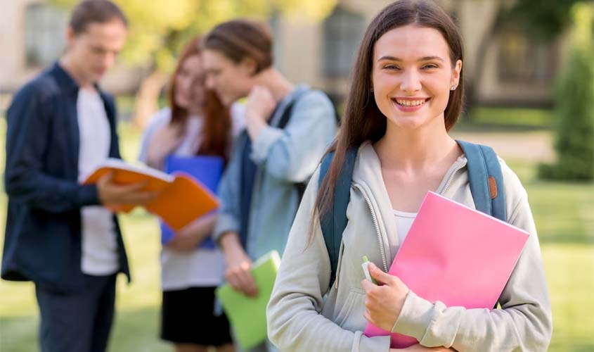 Bacharel em Direito pode prestar concursos que não exigem OAB