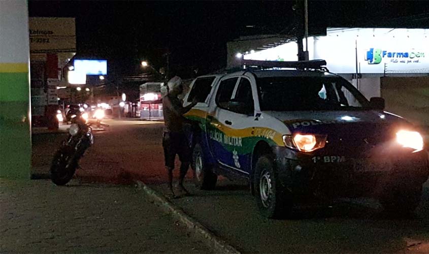 Após discussão, homem é atacado com pauladas e golpes de facão