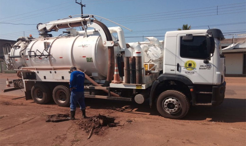 Prefeitura de Porto Velho trabalha em várias frentes para manter a cidade limpa