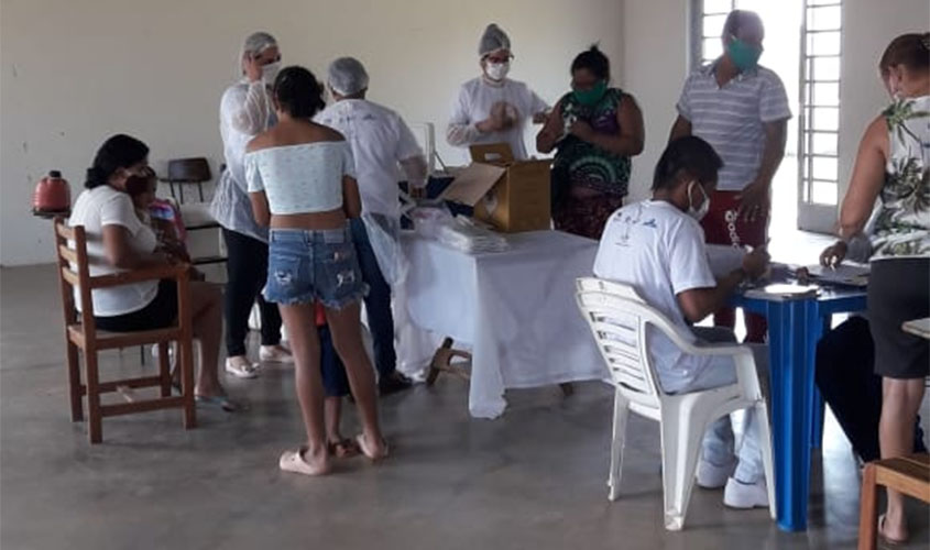 Mais de 300 moradores do Cristal da Calama são vacinados contra a gripe