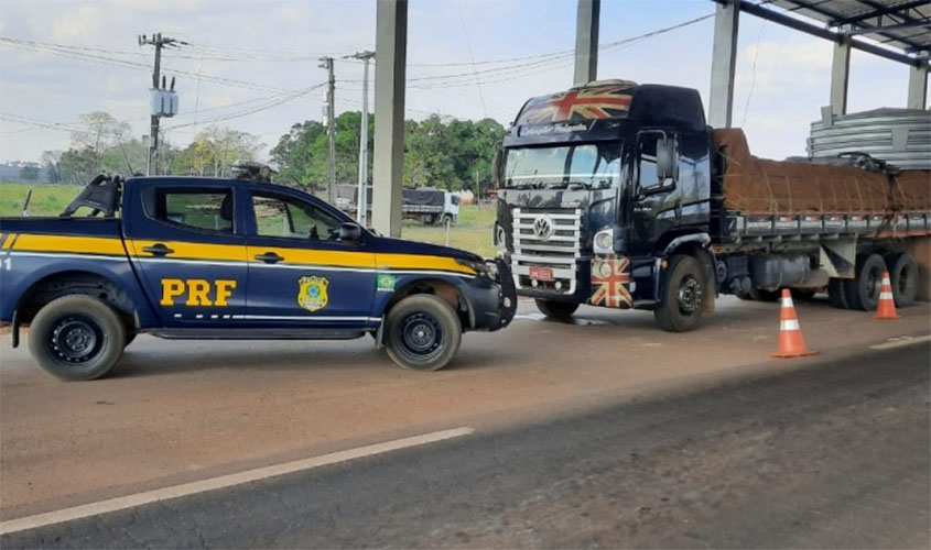Em Pimenta Bueno, PRF identifica dois semirreboques e um caminhão adulterados
