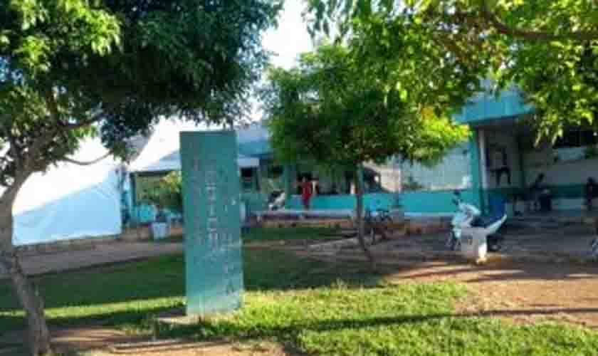 Homem é preso após tentar quebrar porta de vidro e invadir quartos do Hospital Regional