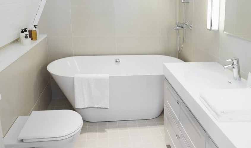 Formas de colocar banheira em banheiro pequeno: Saiba mais!