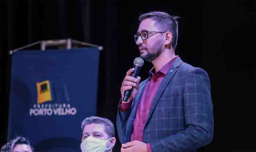 Deputado Anderson participa de cerimônia para entrega oficial de emenda parlamentar que climatizou e revitalizou Teatro Banzeiro em Porto Velho