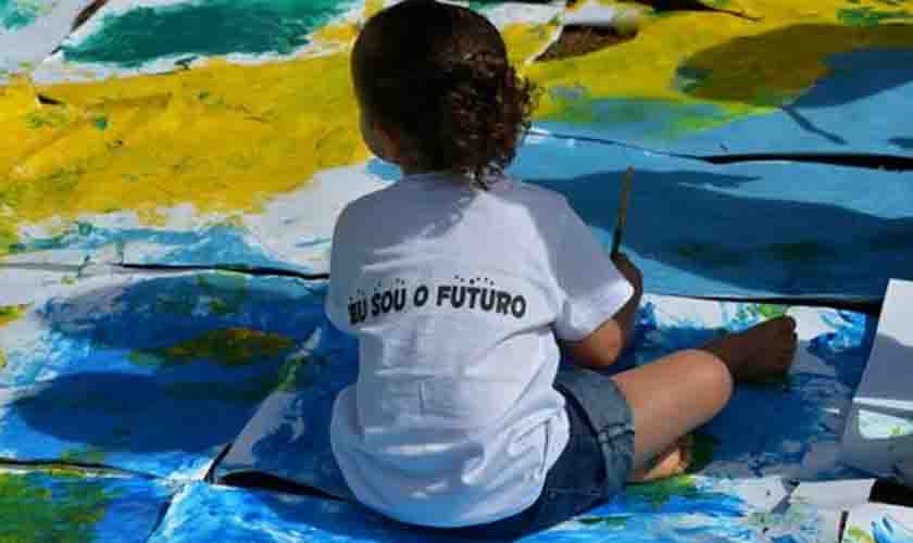 Especialistas ressaltam atenção à saúde emocional dos alunos no retorno às aulas