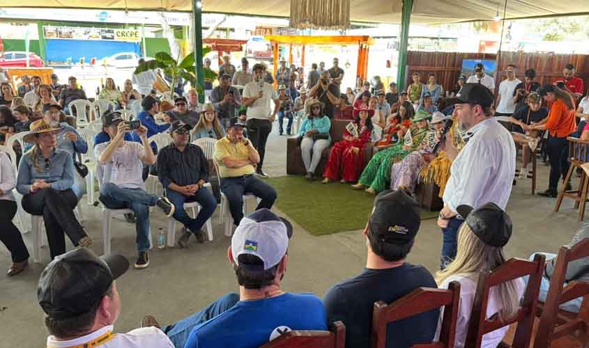 Deputado Alex Redano participa da abertura da Agroari 2025 e defende equilíbrio entre políticas ambientais e fortalecimento do agronegócio