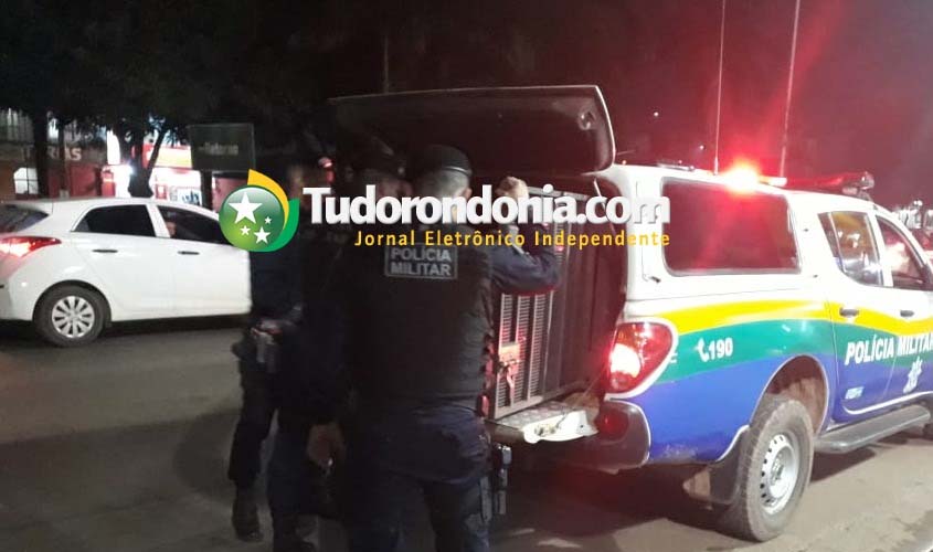 Homem é amarrado e agredido pela população após tentar matar uma senhora