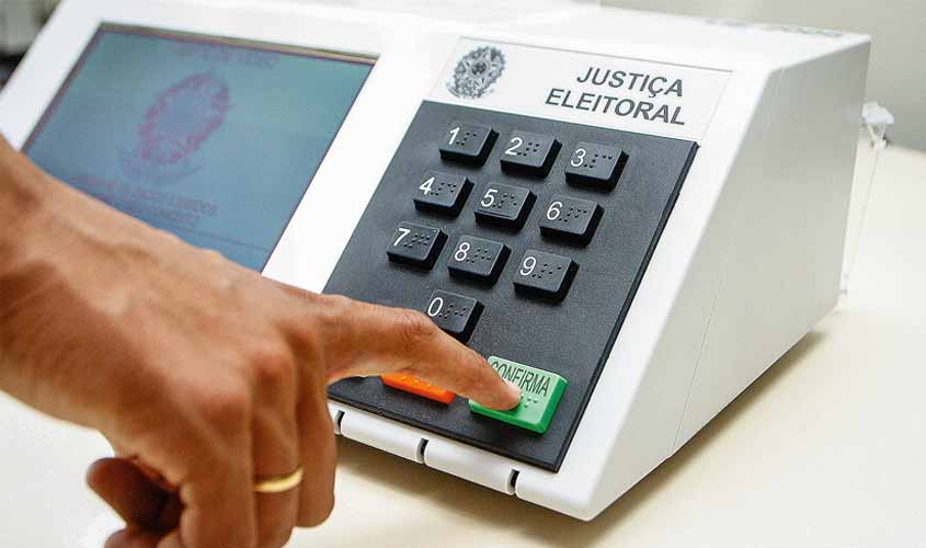 HORÁRIO ELEITORAL COMEÇA SOFT, COM APRESENTAÇÕES E NENHUM ATAQUE ENTRE OS CANDIDATOS