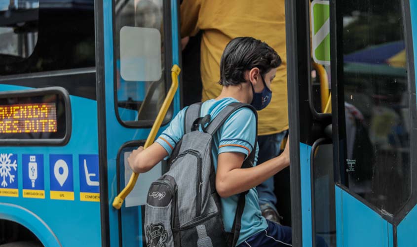 Cartão ComCard oferece vantagens para usuários do serviço de transporte coletivo
