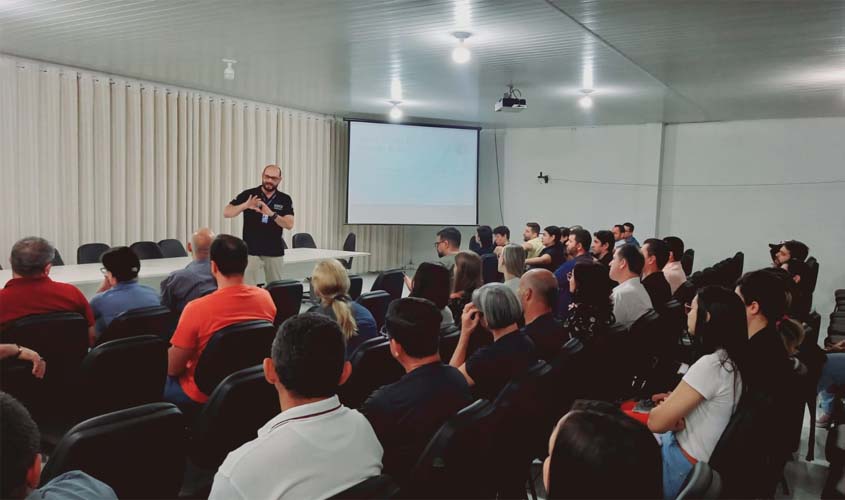 TCE realiza novo ciclo de orientação sobre procedimentos e sistemas