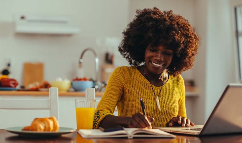 No mês nacional da saúde, conheça cursos de curta duração e 100% digitais na área