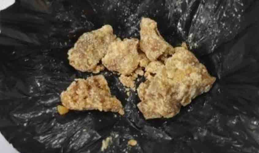 Ação da Policia Militar apreende drogas e conduz suspeitos