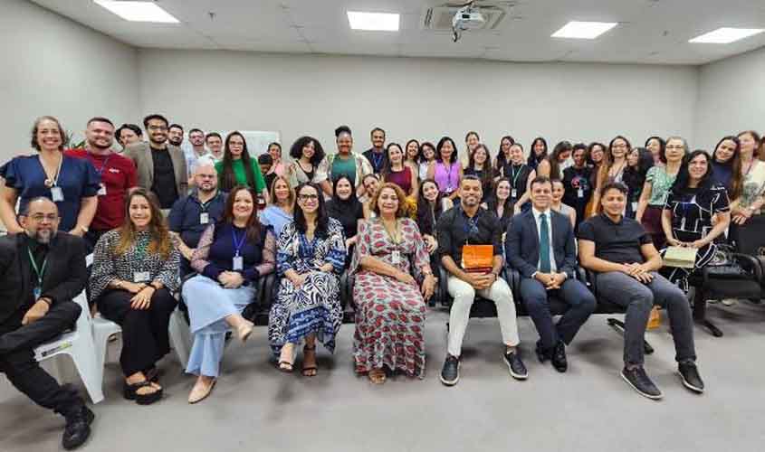 Psicólogos do Judiciário são homenageados no Fórum Geral