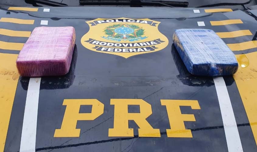 Cocaína é apreendida em ônibus escondida dentro do encosto da poltrona