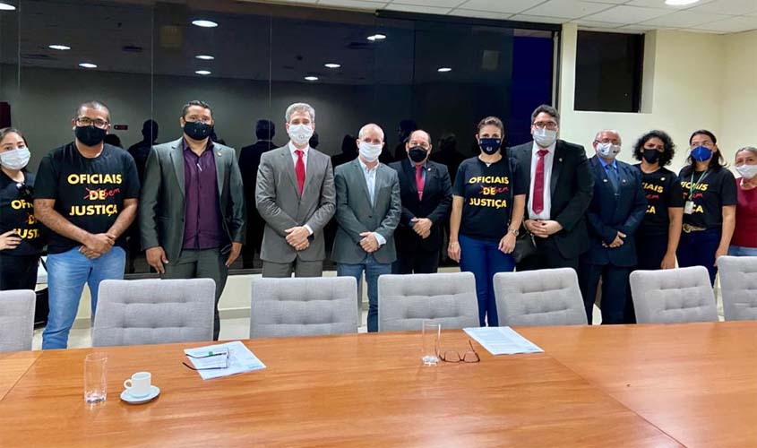 Atendendo pedido de Deputado, Sindicato e Oficiais de Justiça se reúnem com Magistrados em busca de entendimento