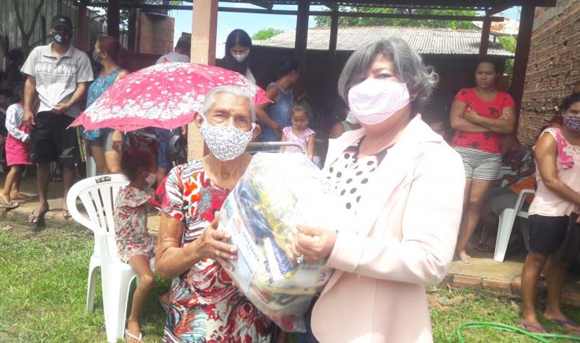 Mais de 200 famílias são beneficiadas com cestas básicas de ação social do Detran Rondônia