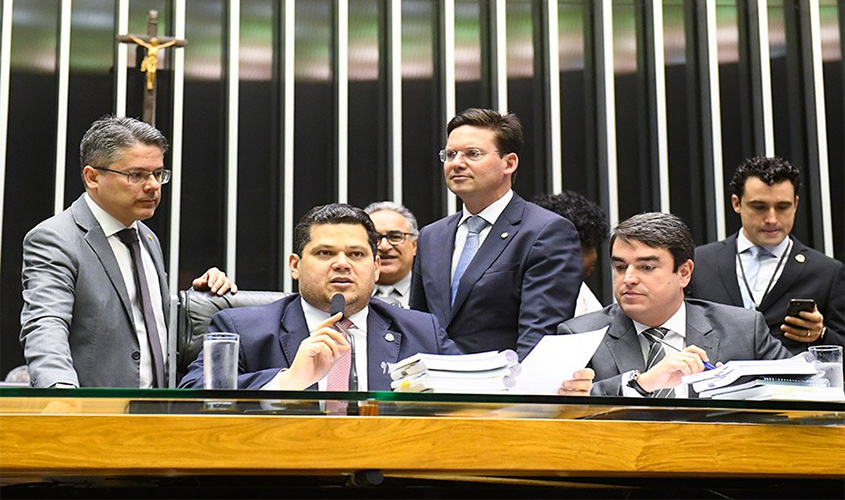 Congresso derruba veto, e escola pública deverá ter atendimento de psicólogo