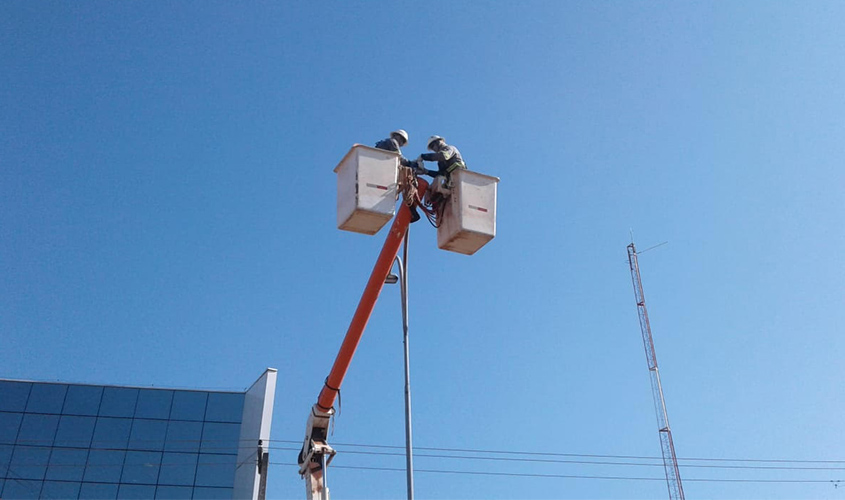 Energisa inicia os trabalhos para melhorar a iluminação pública em Ariquemes e Cerejeiras