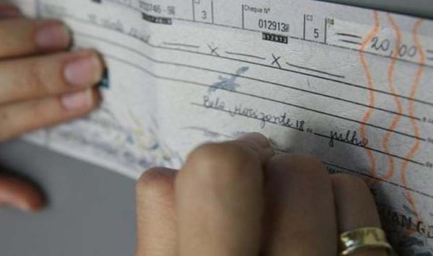 Febraban critica tabelamento de taxa de juros; especialista elogia