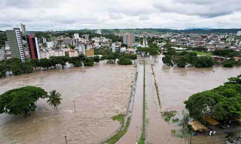 Defesa Civil registra 20 mortos e 31 mil desabrigados por chuvas na BA