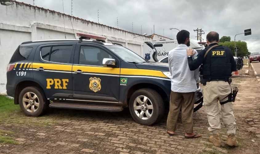 Em Pimenta Bueno, PRF prende andarilho que estava foragido