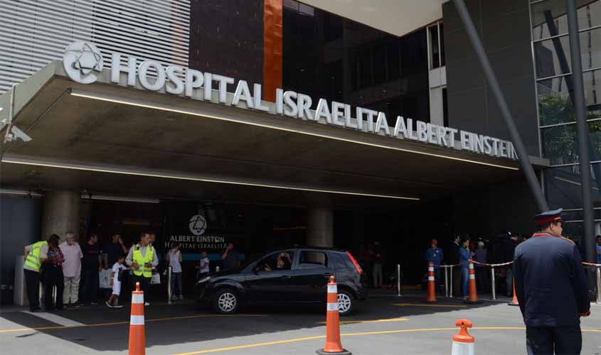 Bolsonaro agradece orações e atuação da equipe médica