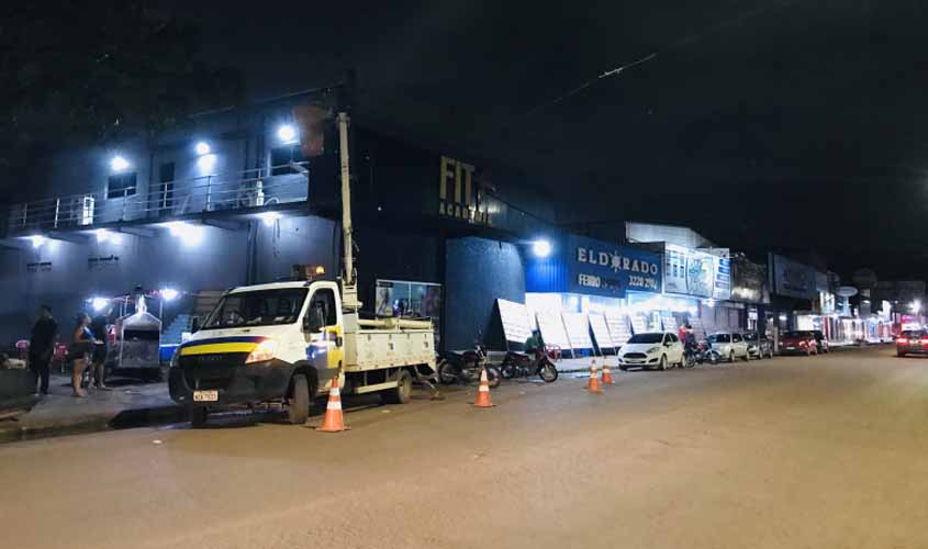 Prefeitura restabelece iluminação da Praça Pirâmite