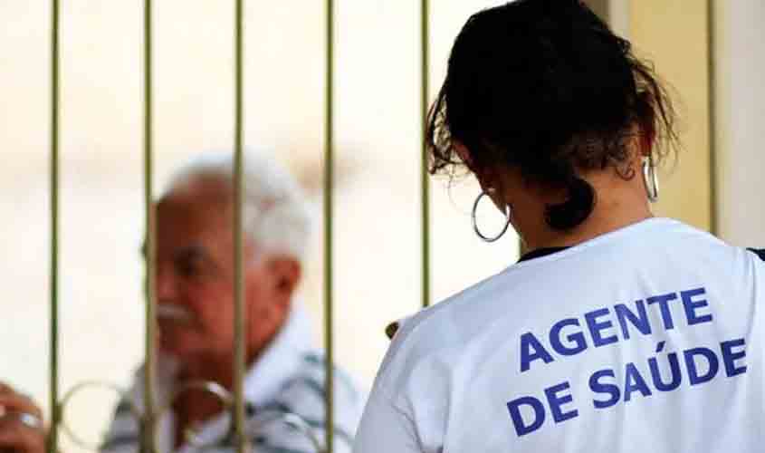 Agente comunitária que faz visitas domiciliares não tem direito a adicional de insalubridade