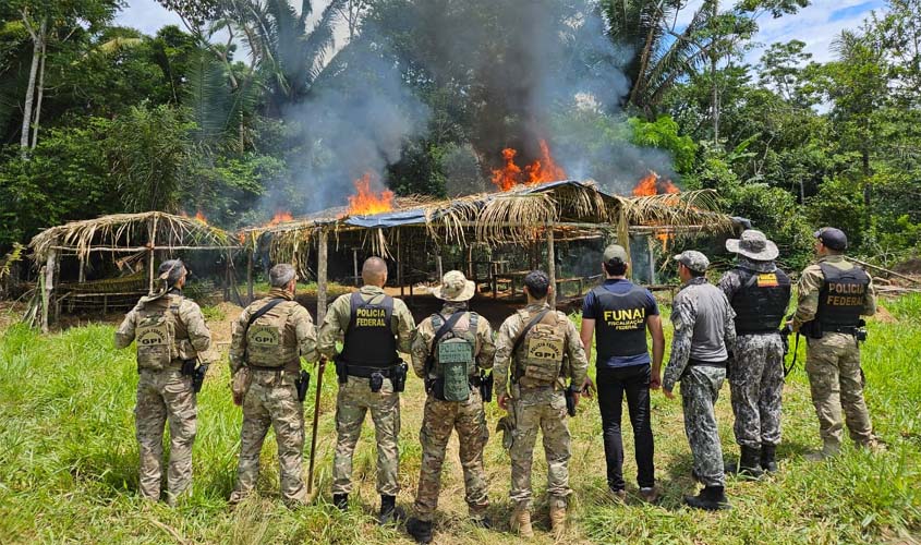 Polícia Federal, FUNAI e Força Nacional realizam operação em terra indígena invadida 