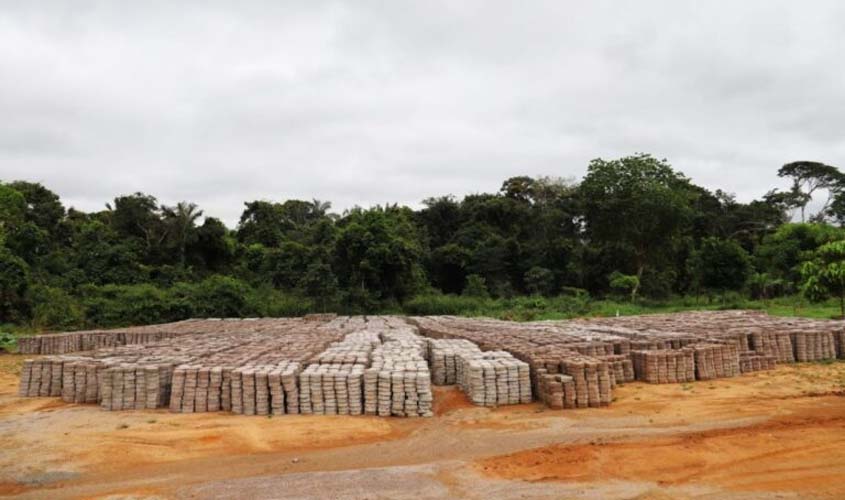 Reeducandos produzem cinco mil bloquetes diariamente no Centro de Ressocialização