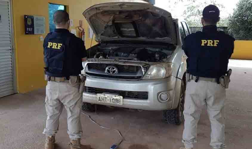 No Amapá, PRF apreende caminhonete clonada com placa de Rondônia