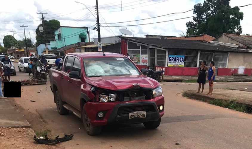 Empresário em caminhonete é acusado de perseguir  e atropelar casal em moto após supostamente ser roubado