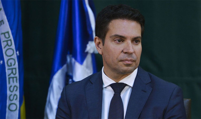 Ministro do STF suspende decreto de nomeação do diretor-geral da PF