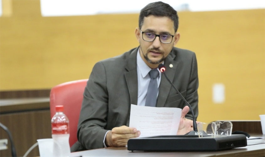 Governo atende deputado Anderson e informa o retorno de 32 postos de vigilantes nas escolas 