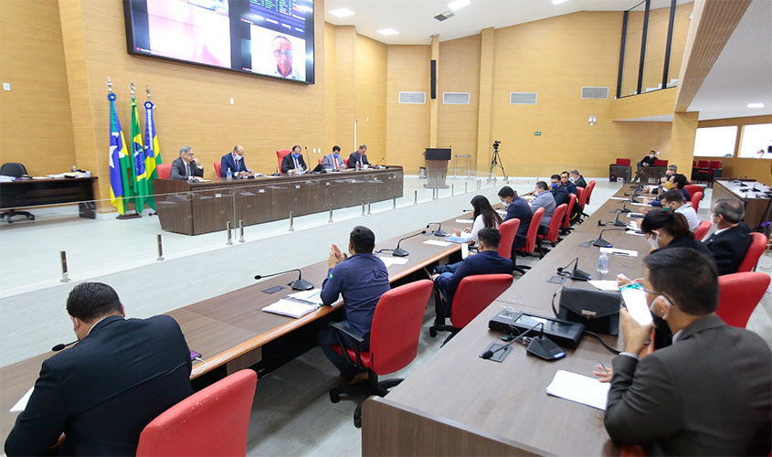 Direção geral do DER é cobrada pelos deputados sobre más condições das estradas em Rondônia