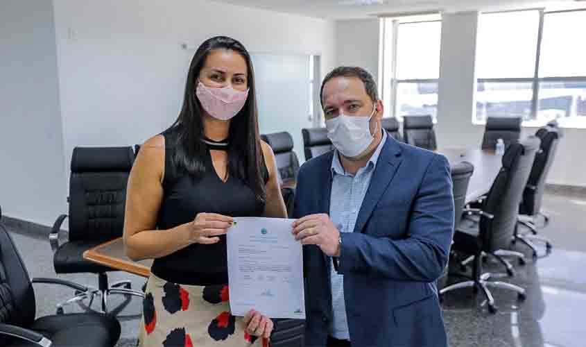 Presidente Alex Redano destina R$ 300 mil