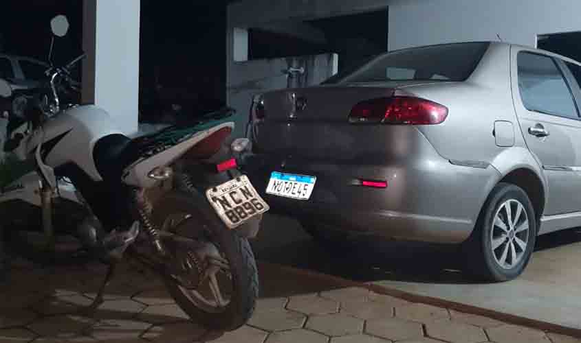 PM frustra ação de criminosos que pretendiam roubar duas Hilux na noite desta quarta-feira; Armas e cinco suspeitos foram presos