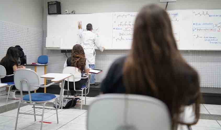 Mais de 5 milhões de crianças e adolescentes ficaram sem aulas em 2020